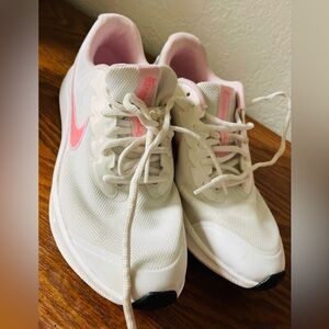 Nike STAR RUNNER 3 SE White/Pink DQ0662-100 Shoes Youth Size 6.5 Women Size 8